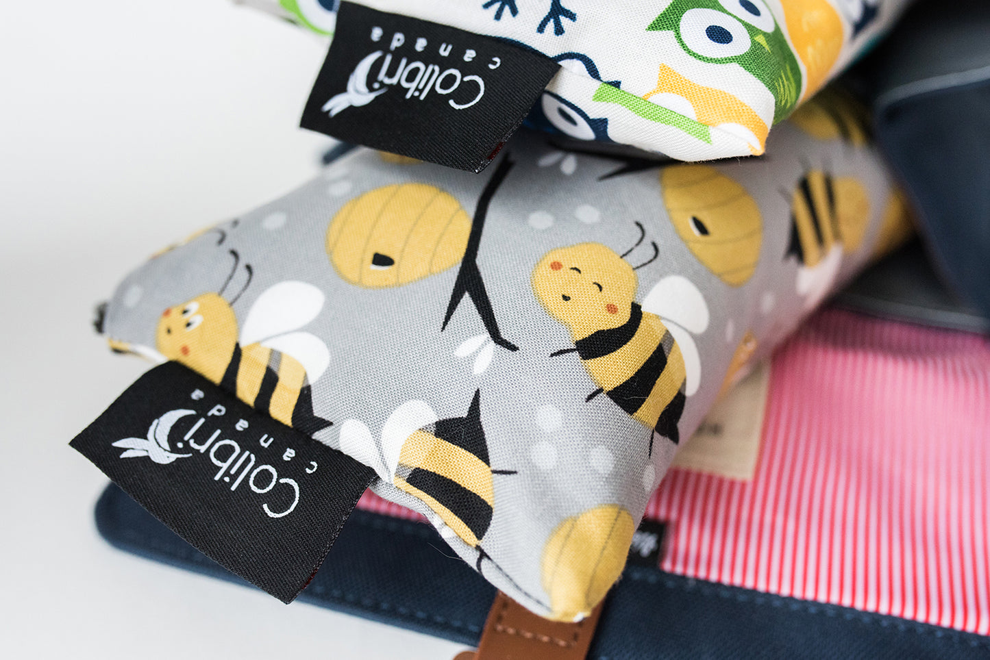 Bumble Bee Reusable Snack Bag - Medium